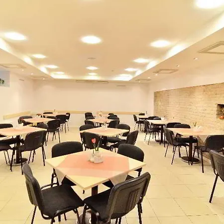 Comfort Hotel 3*